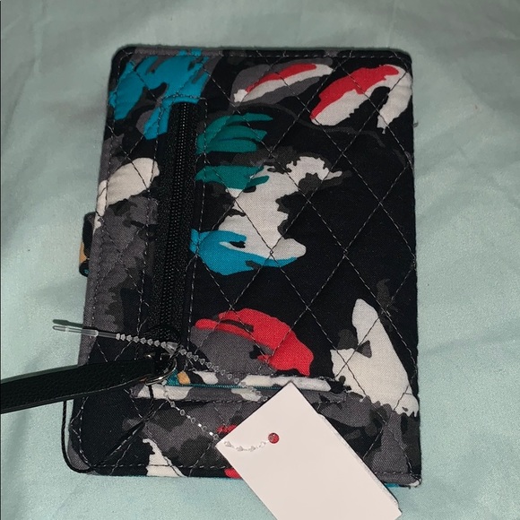Vera Bradley Wallet includes spot for passport - Picture 2 of 7